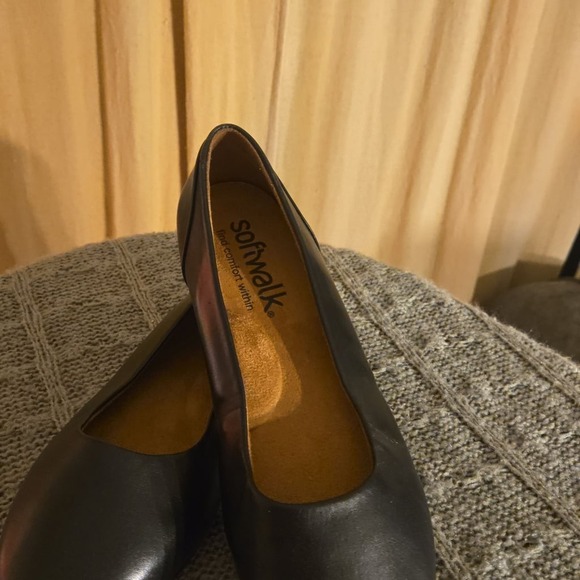 NEW - SOFTWALK - Women's Lynn Black Pumps - Size 7 - Black - Picture 1 of 11